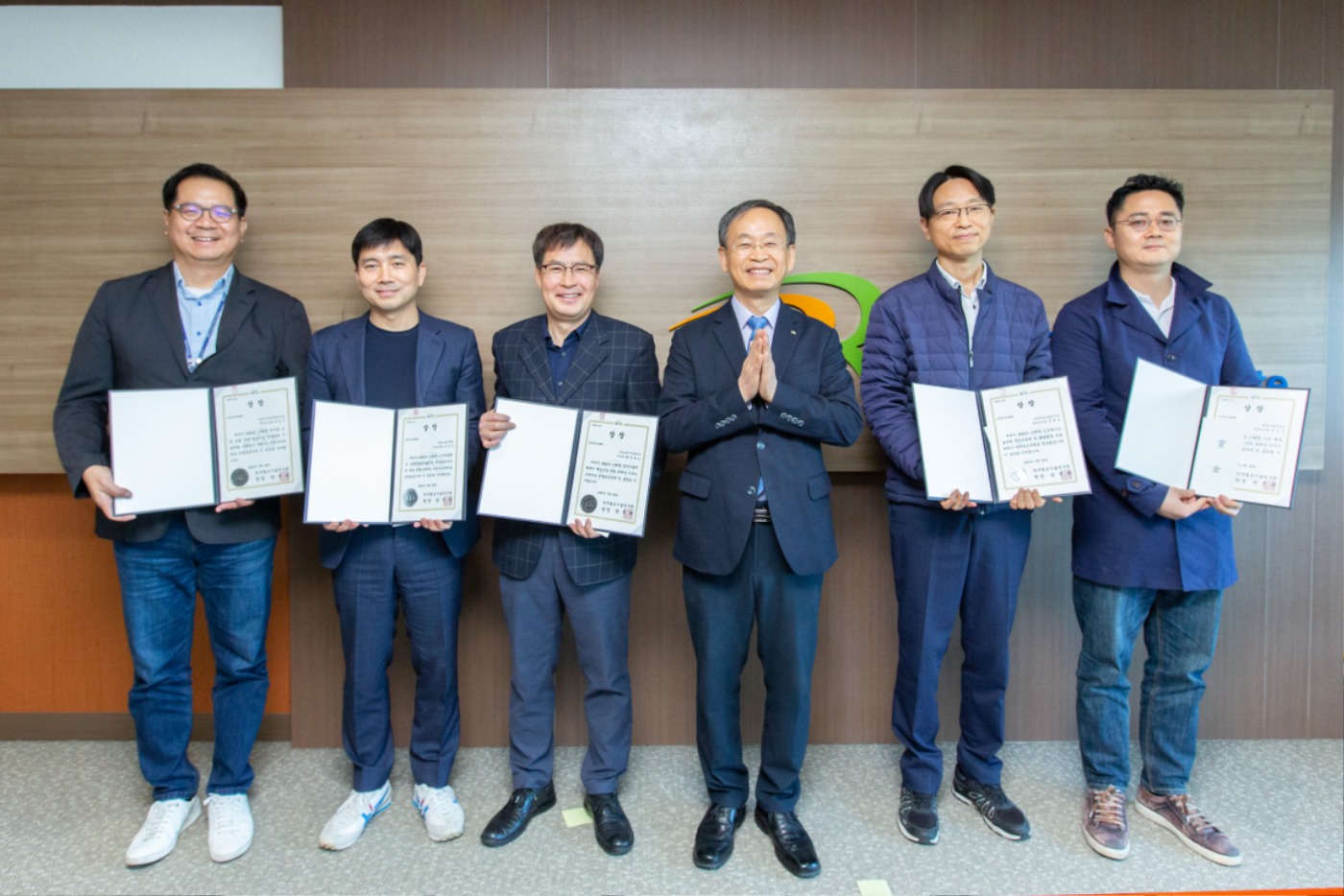 5-2 아주우수과제.jpg